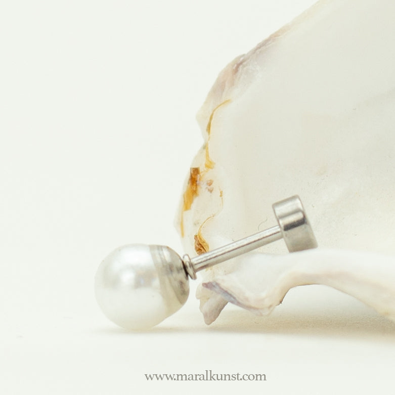 Pearl stainless steel piercing