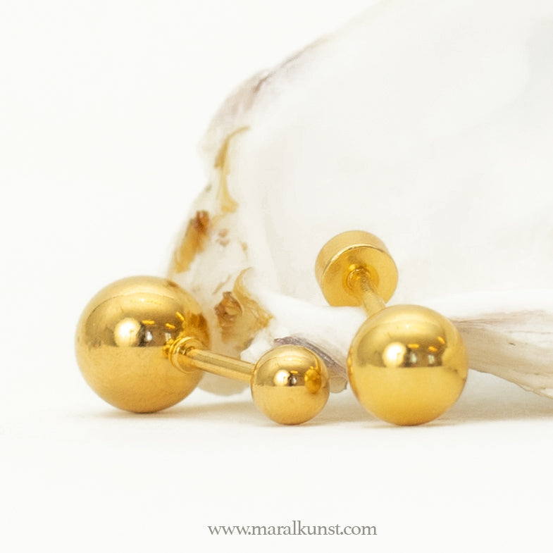 Medium Gold-plated ball piercing