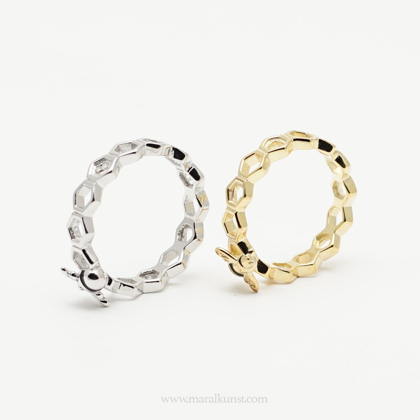 Delicate Beehive Golden Ring - Maral Kunst Jewelry