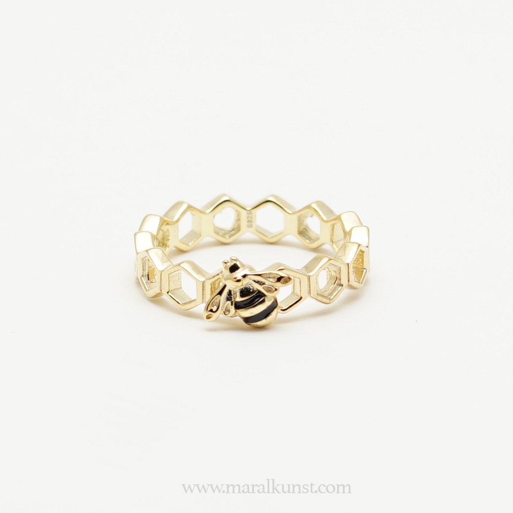 Delicate Beehive Golden Ring - Maral Kunst Jewelry