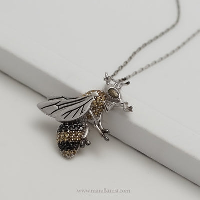 Queen Bee Love Silver Necklace - Maral Kunst Jewelry