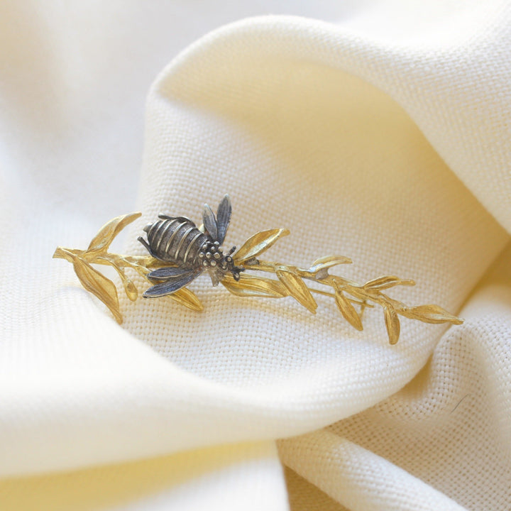Bie Brooch Gulblaged Brass (Design A) - Maral Kunst Jewelry