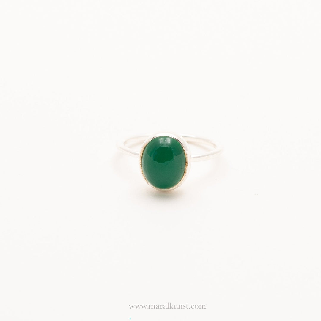 Oval Green Onyx Cabochon Ring