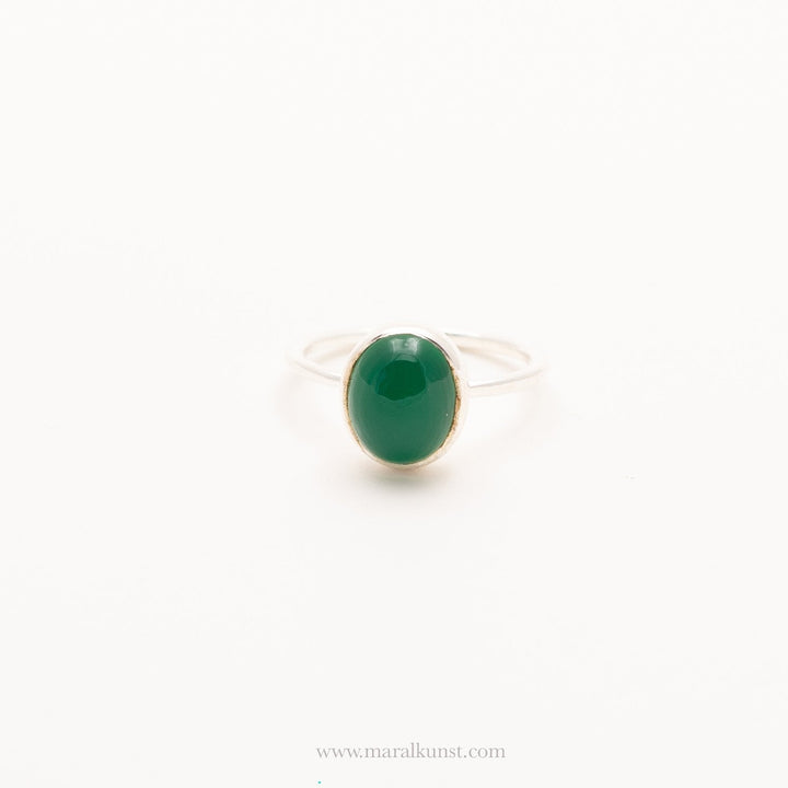 Oval Green Onyx Cabochon Ring