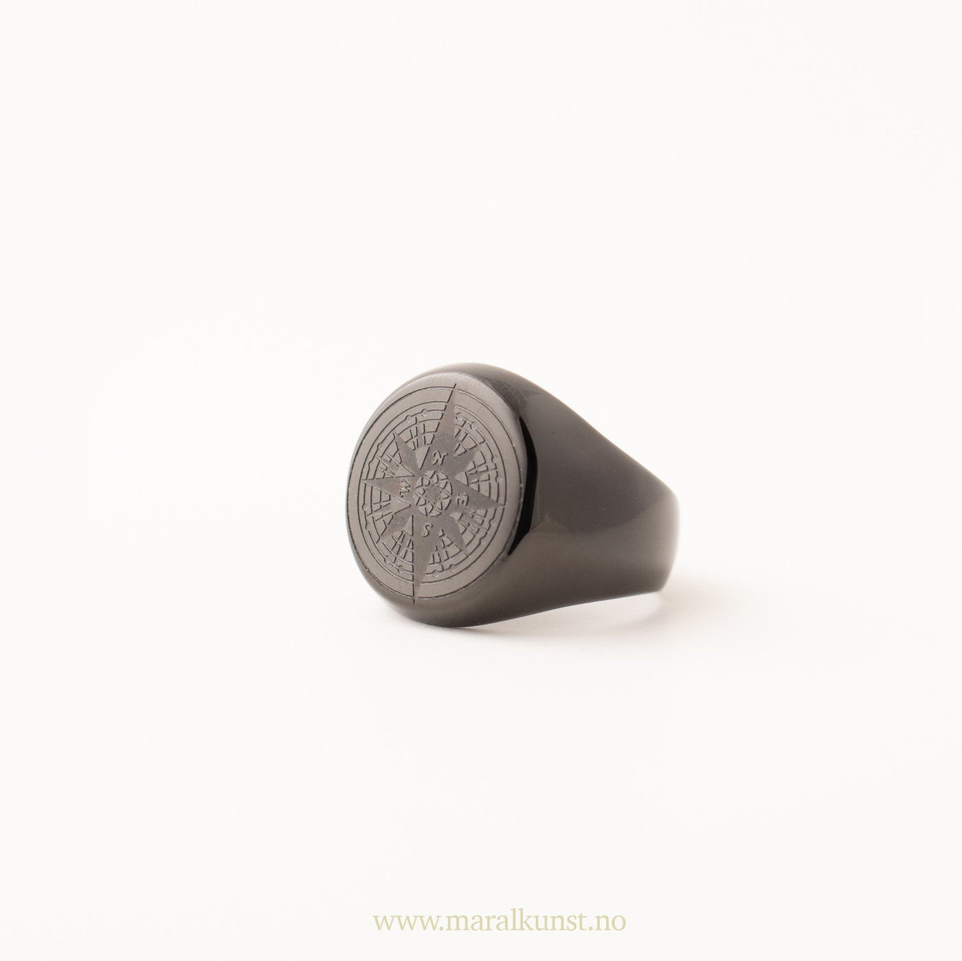 Compass Black Signet Ring - Maral Kunst Jewelry
