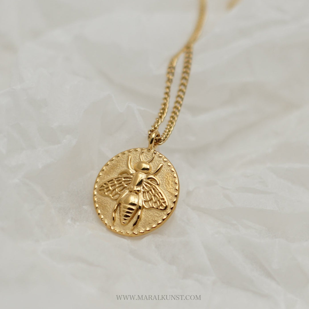 Cool Bee Necklace - Maral Kunst Jewelry
