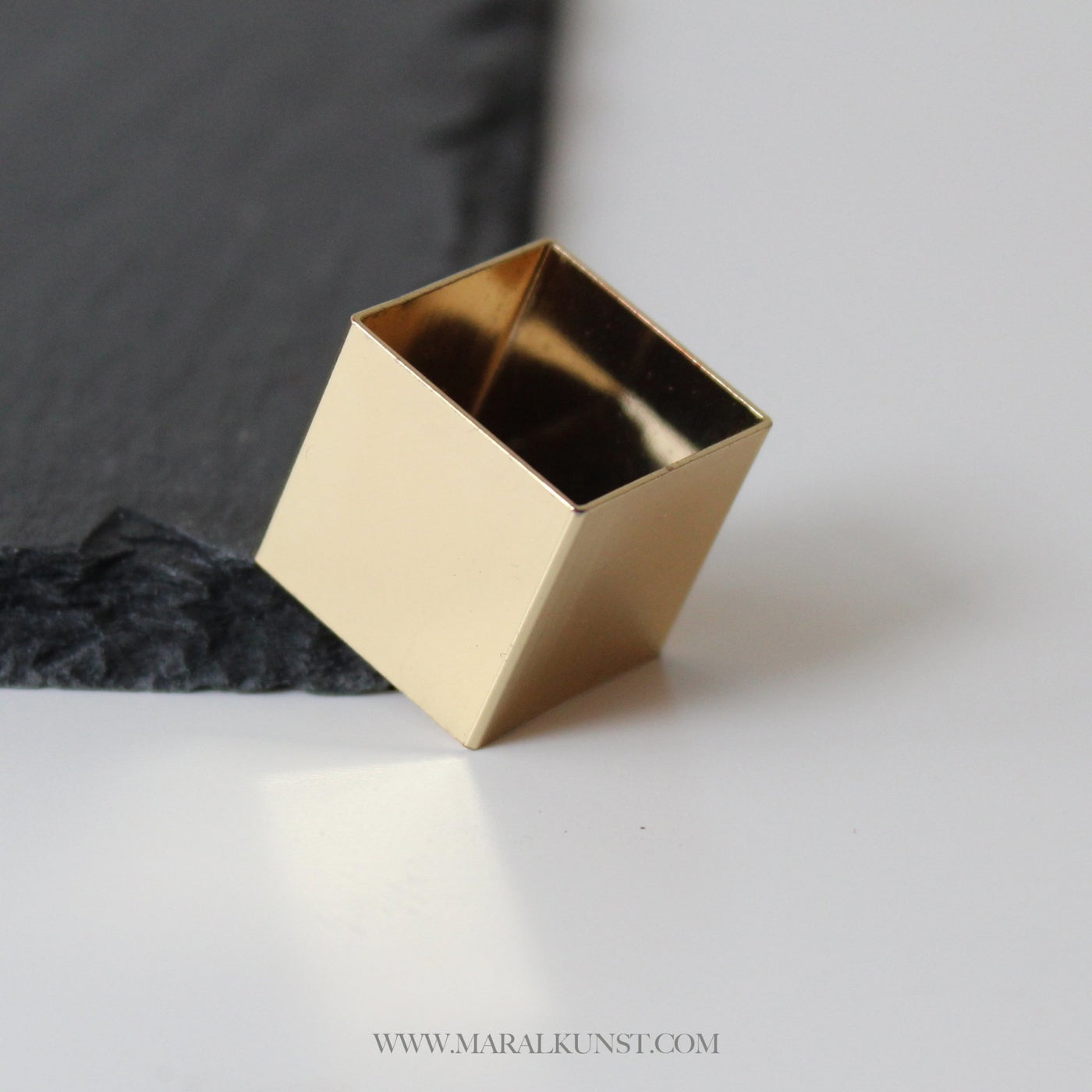 Comfortable Cube Ring - Maral Kunst Jewelry