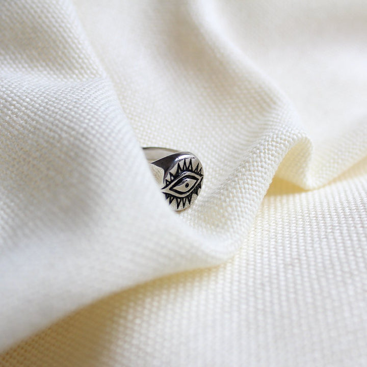 Dainty Golden Evil Eye Ring - Maral Kunst Jewelry