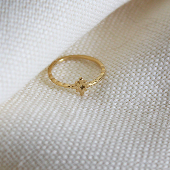 Flower Ring in Gold - Maral Kunst Jewelry