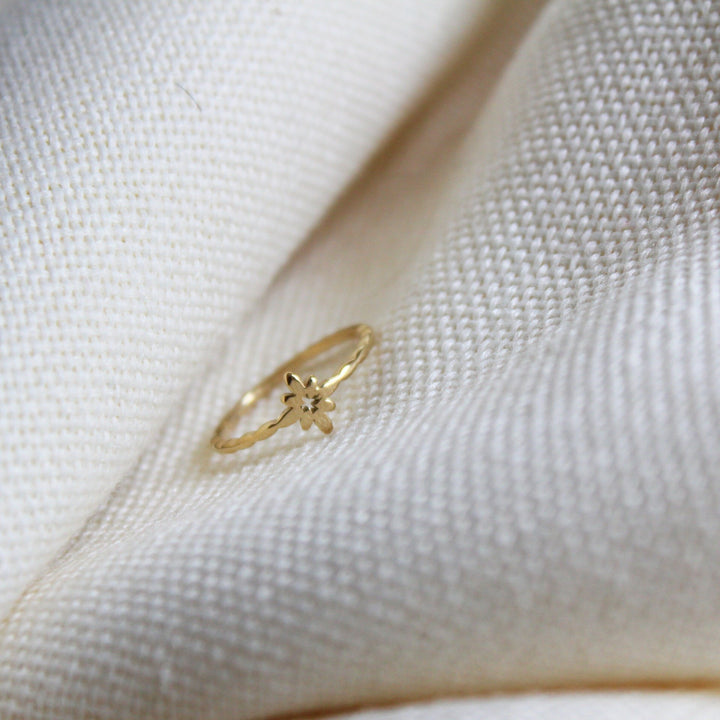 Flower Ring in Gold - Maral Kunst Jewelry
