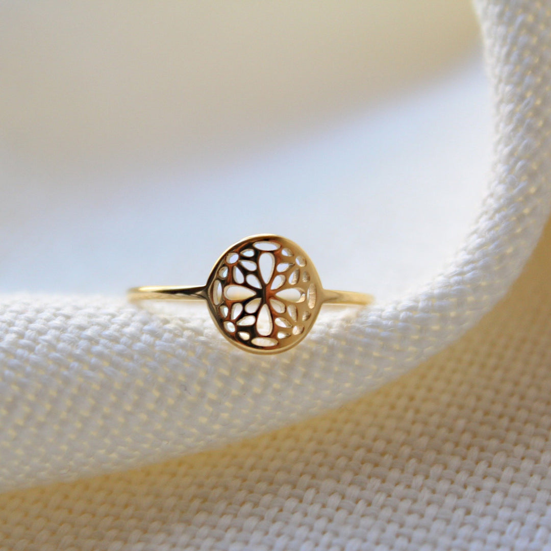 Flower Ring in Yellow Gold - Maral Kunst Jewelry
