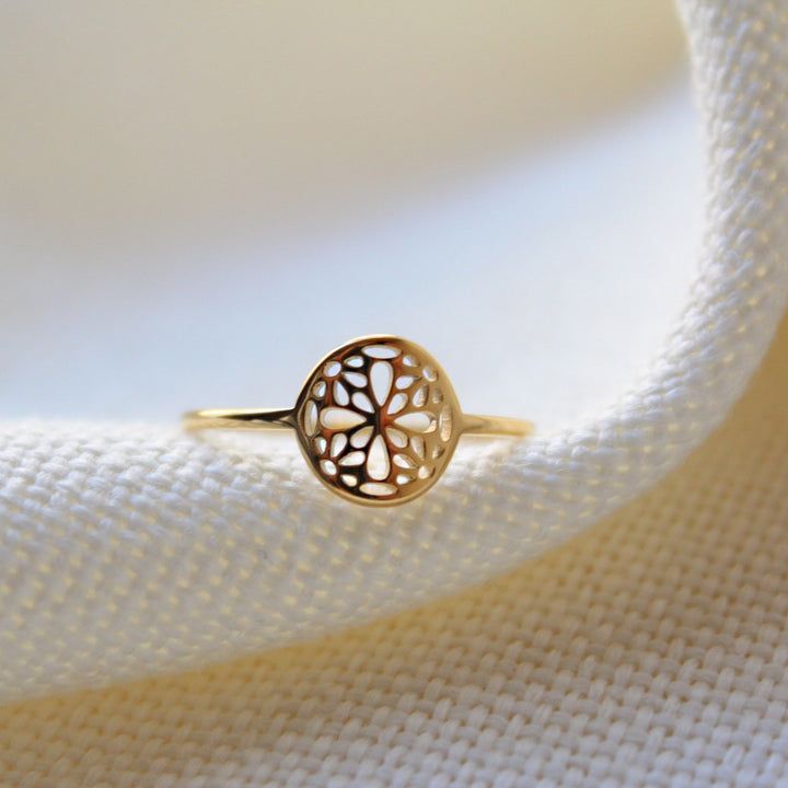 Flower Ring in Yellow Gold - Maral Kunst Jewelry
