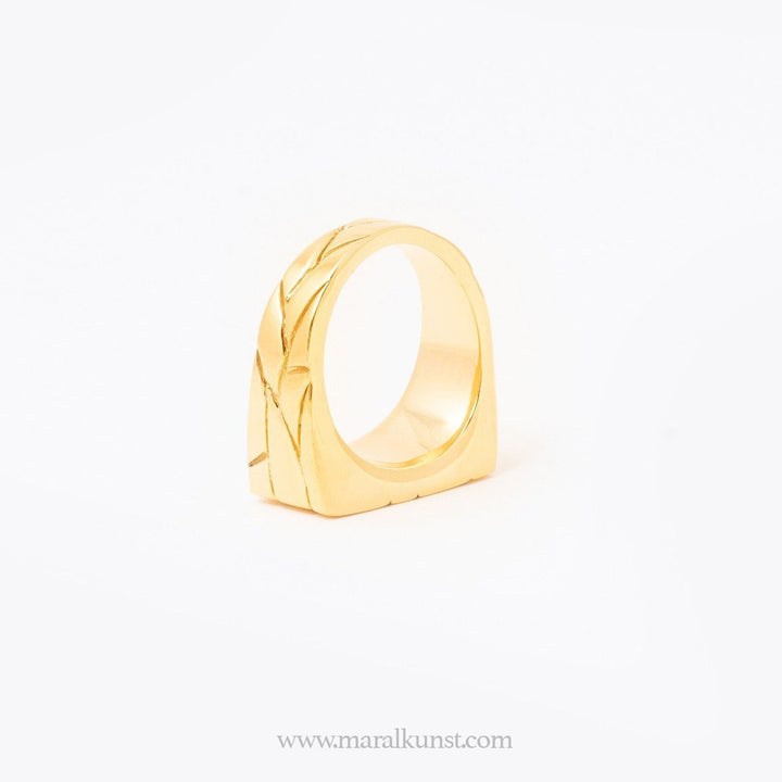 Mara premium Pattern pvd stainless steel Ring