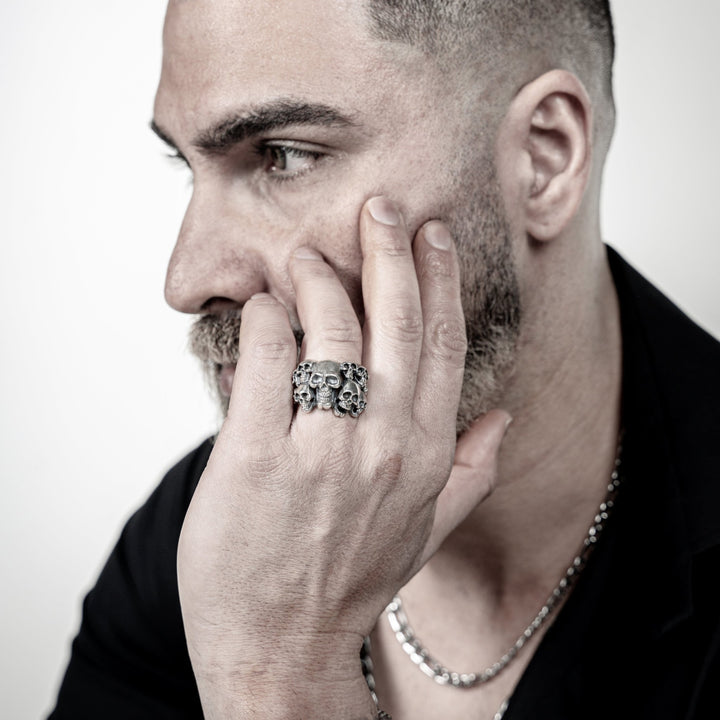 Gothic Skull Ring in Silver - Maral Kunst Jewelry