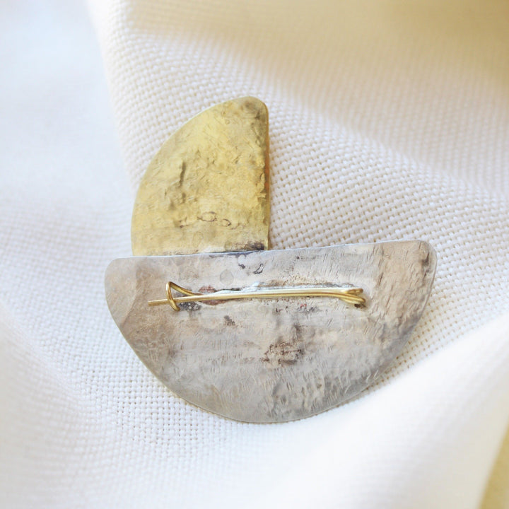 Gulblaged Brass Brooch - Maral Kunst Jewelry