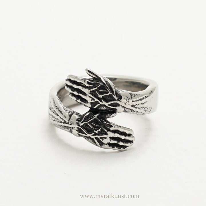 Hug Yourself Ring - Maral Kunst Jewelry