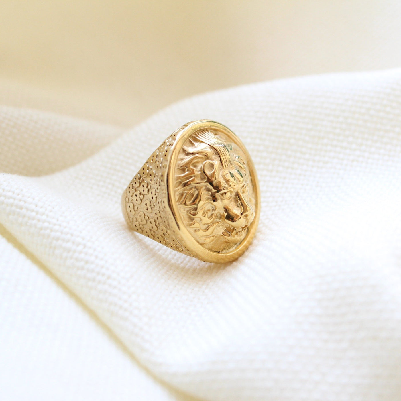 Heart Of Lion Gold Ring - Maral Kunst Jewelry