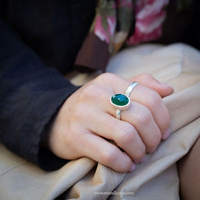 Oval green Onyx 925 silver ring