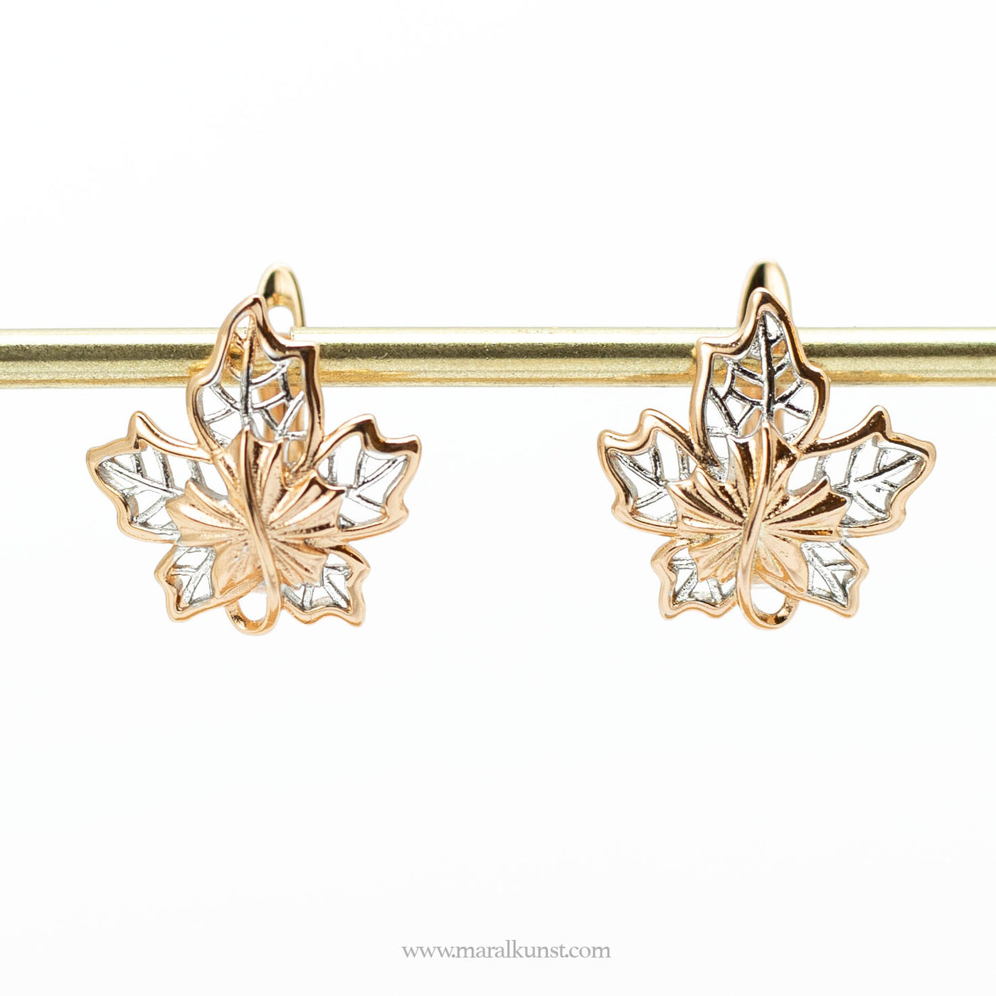 Maple Leaf Rosegold earrings
