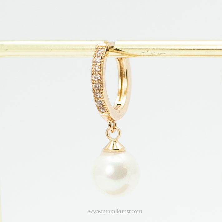 Maral delicate Spanish Rosegold pearl earrings