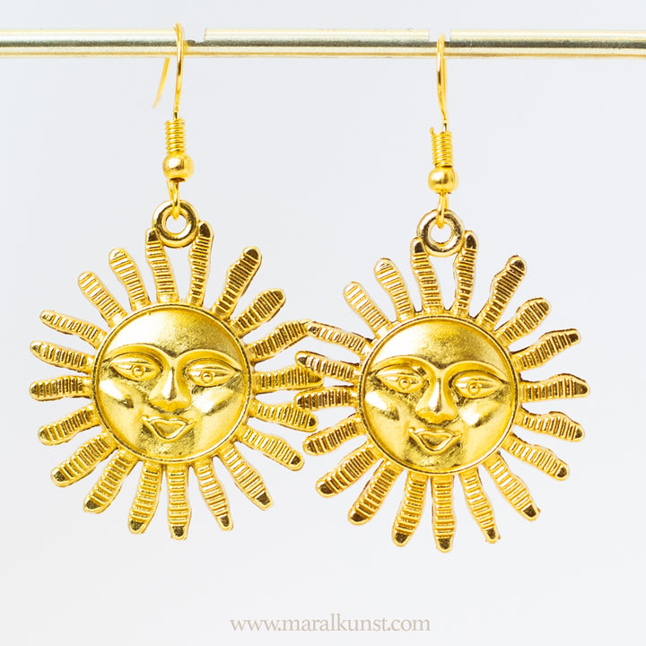 Maral golden smiley Sun earrings