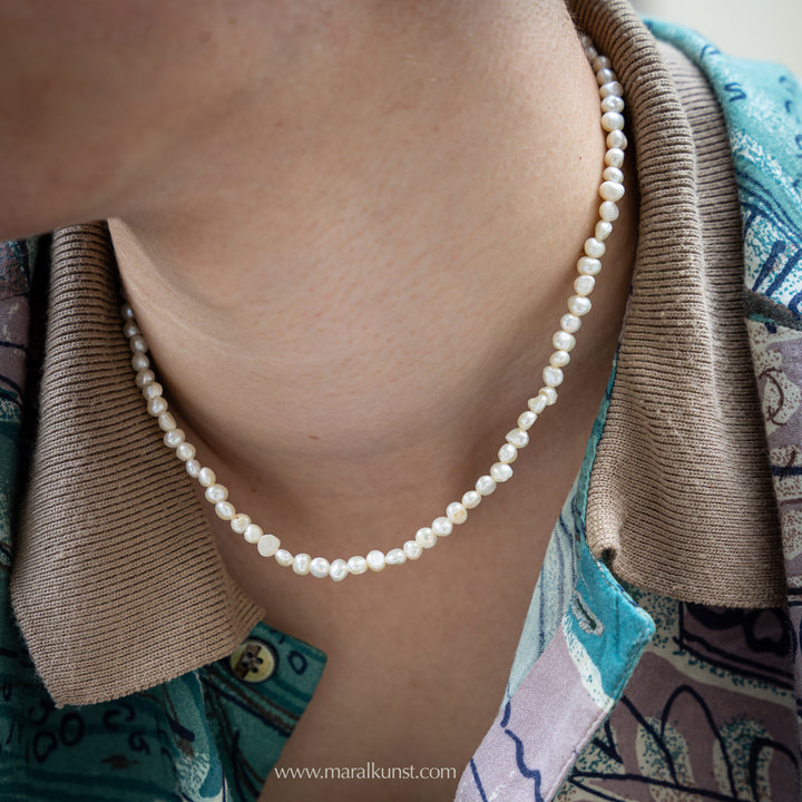 Classic Pearl Necklace