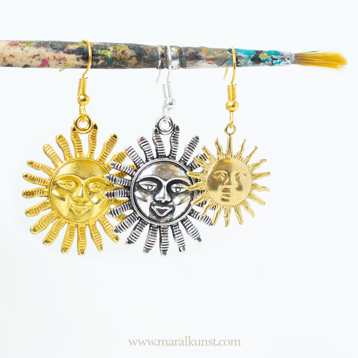 Maral smiley Sun earrings