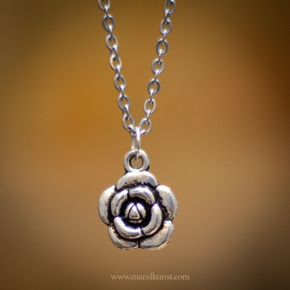Flower necklace