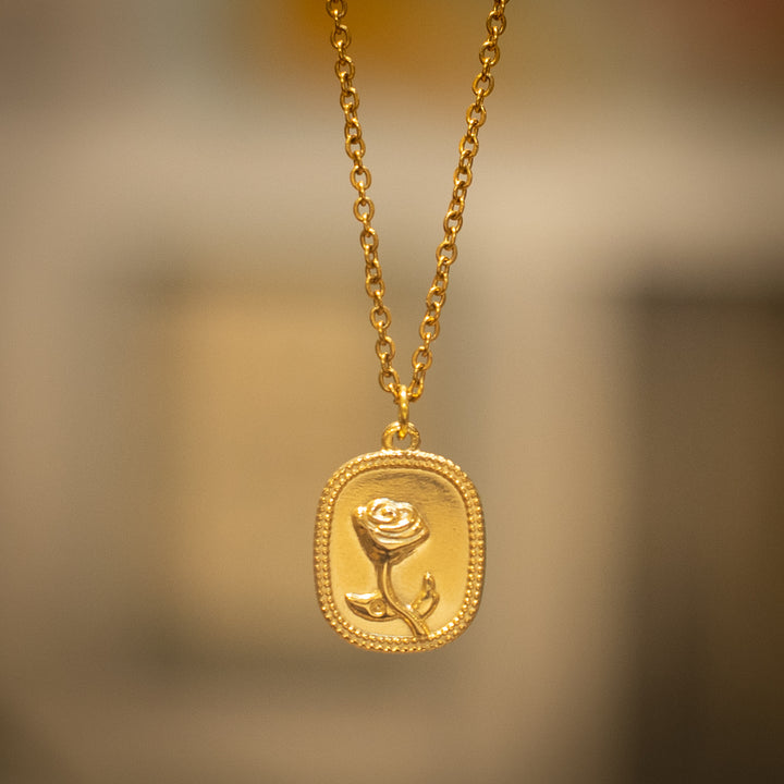 Rose flower necklace