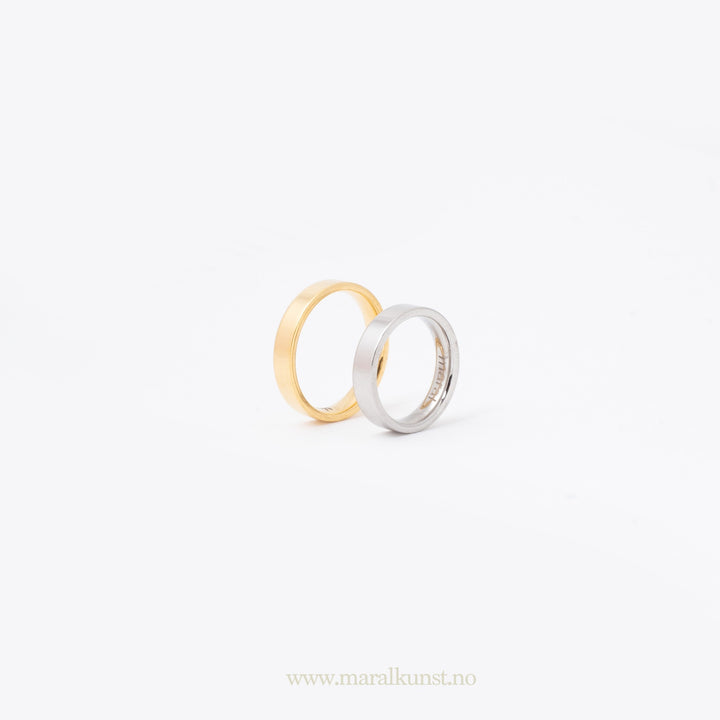Classic Band Wedding Ring in Gold - Maral Kunst Jewelry