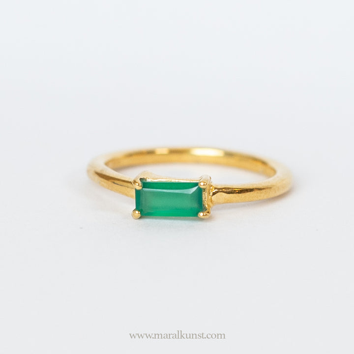 Maral Danish Cz green emerald Chrystal  ring engagement proposal idea