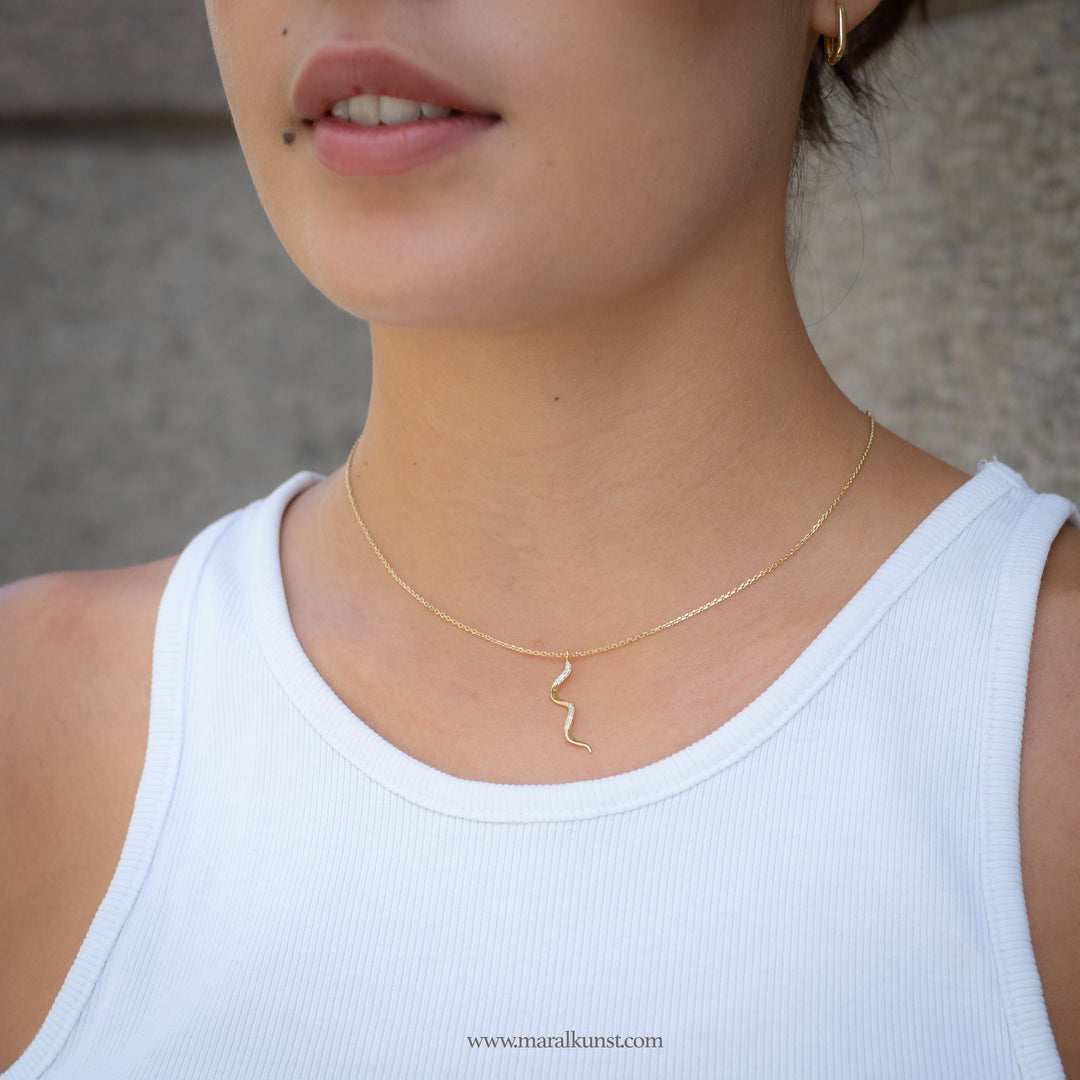 Maral shiny Cz Chrystal snake necklace  Goldplated silver