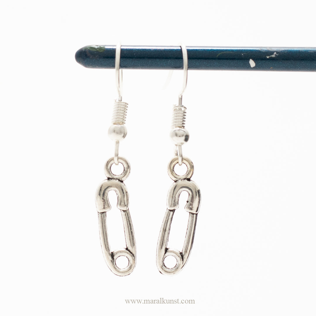 Ahoo Safety pin earrings