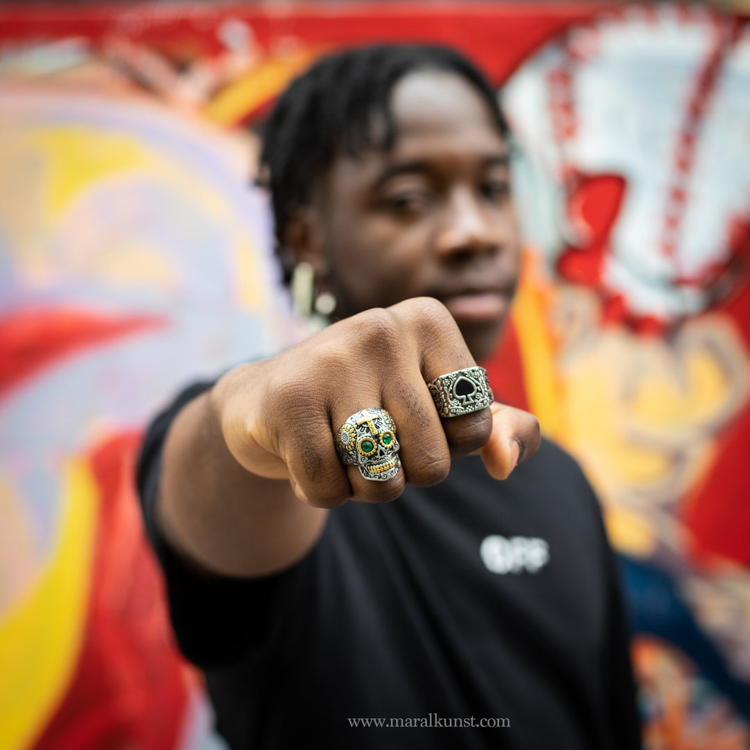 Club Symbol Play Card Ring