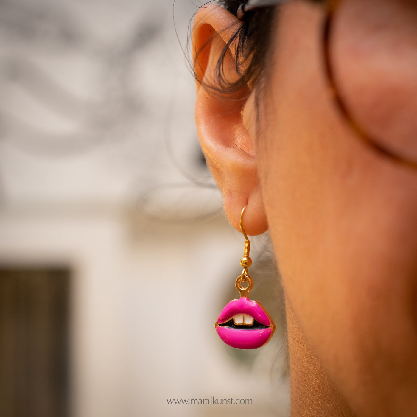 Magenta Lips Earrings