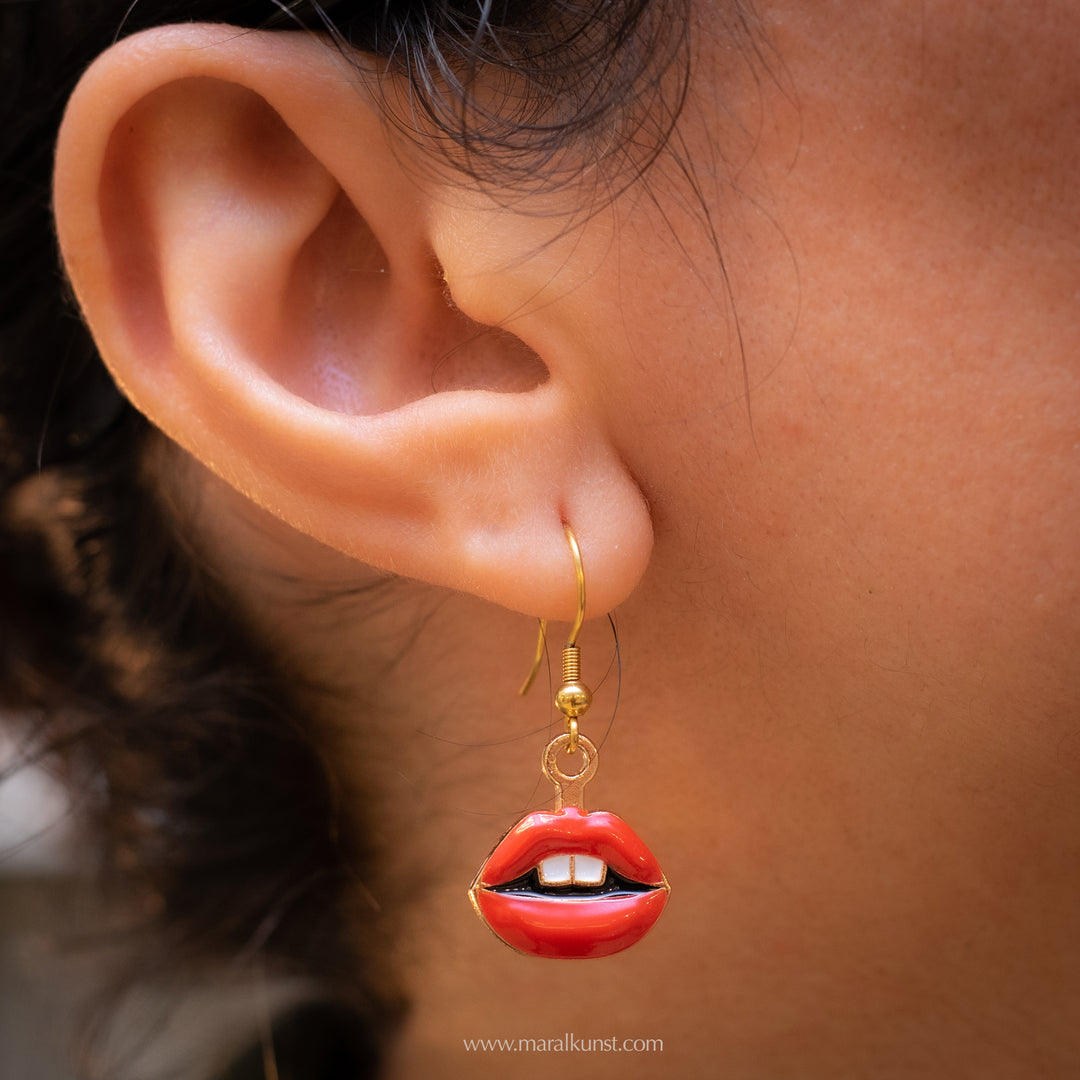 Magenta Lips Earrings