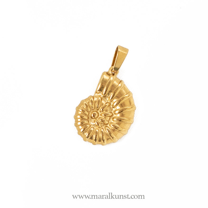 shell gold plated pendant