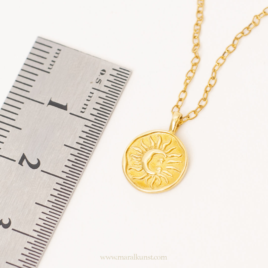 Maral dainty moon sun goldplated 925silver necklace