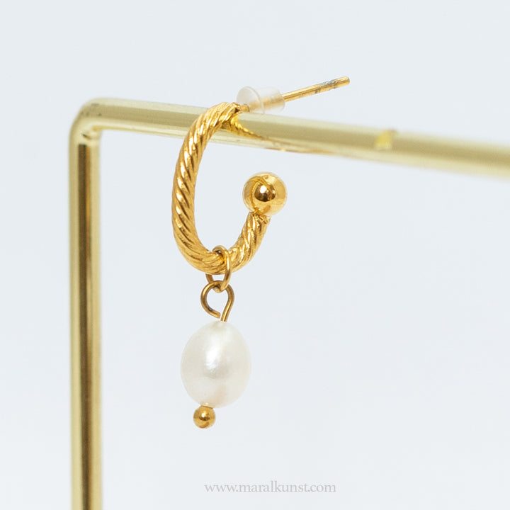 Maral unique Pearl stainless steel earrings
