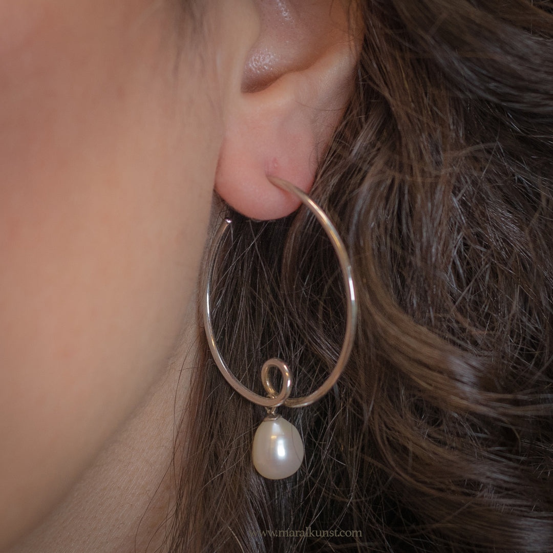 Maral knotted handmade pearl  925 silver hoop earrings