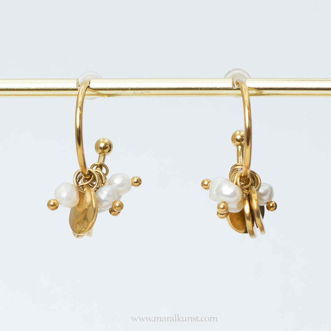 Indian Pearls C hoop PVD stainlessteel earrings