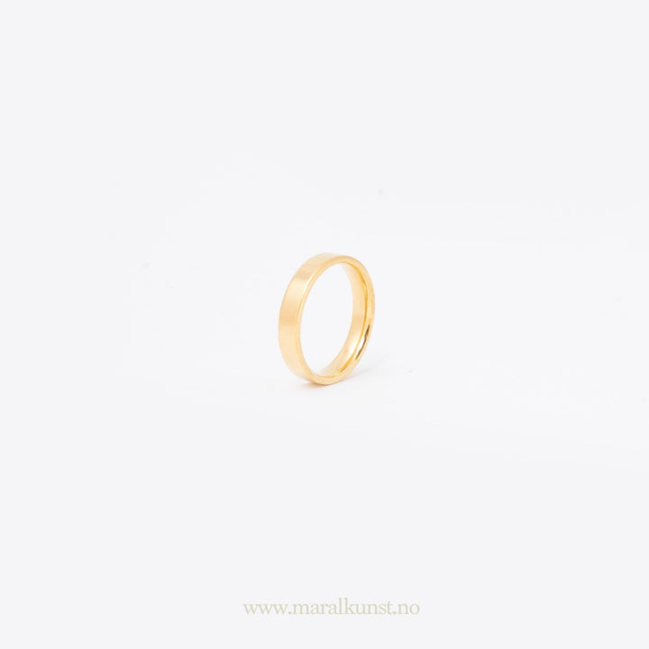 Classic Band Wedding Ring in Gold - Maral Kunst Jewelry