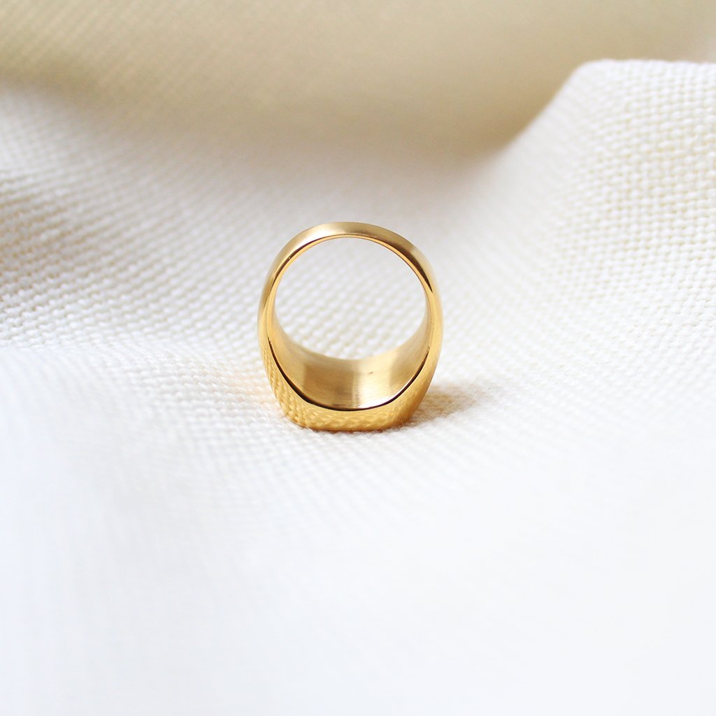 Matt Cube Signet Ring - Maral Kunst Jewelry