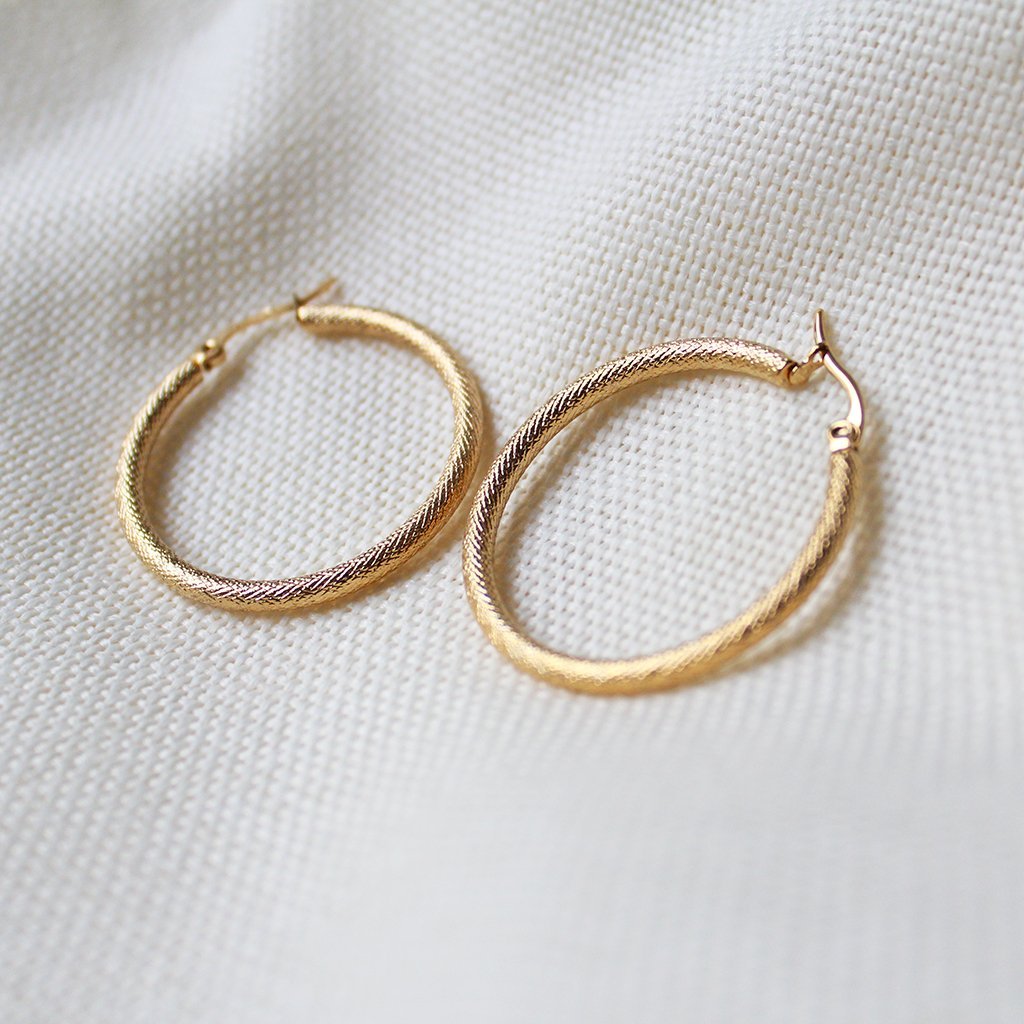 Medium Size Hoop Earrings in Gold - Maral Kunst Jewelry