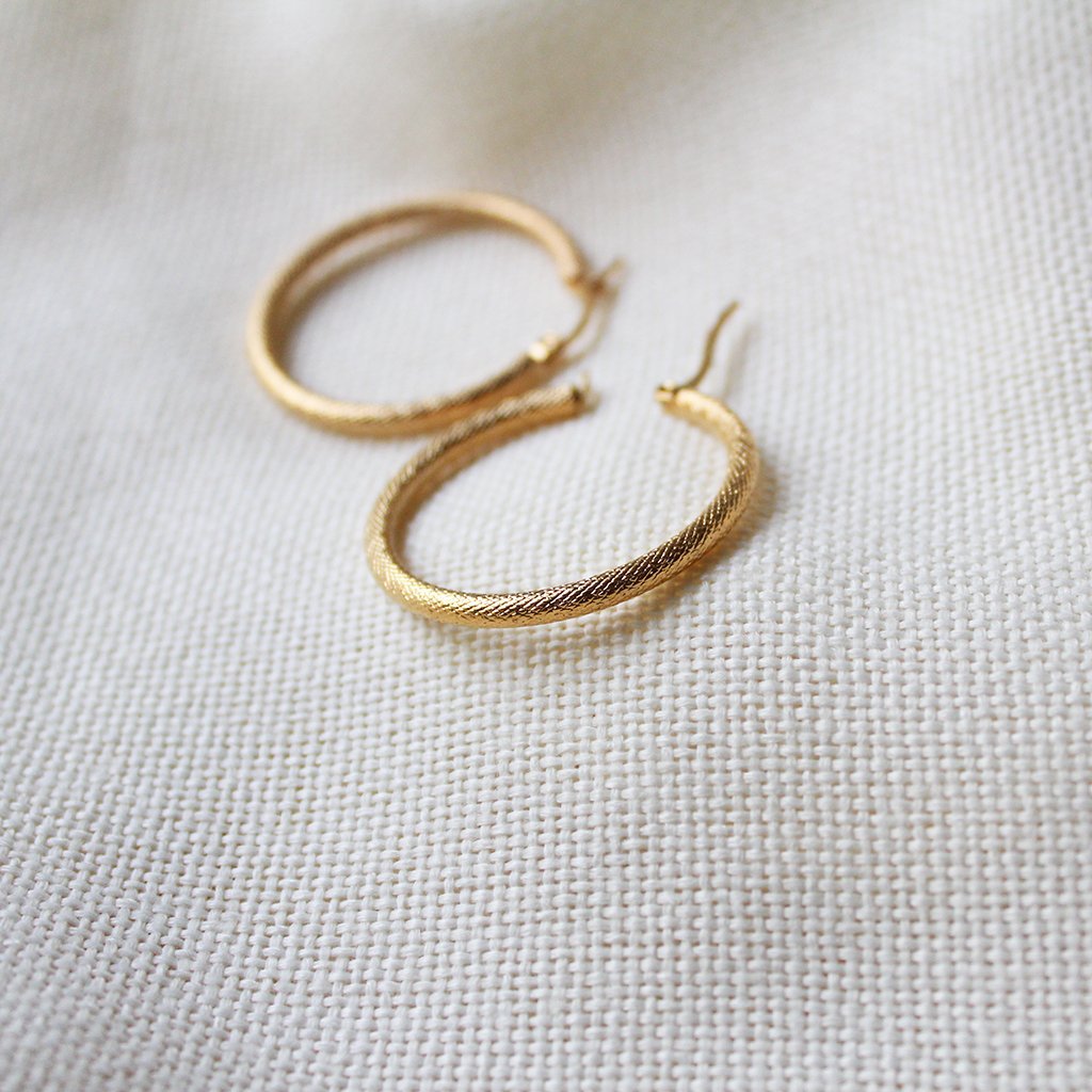 Medium Size Hoop Earrings in Gold - Maral Kunst Jewelry