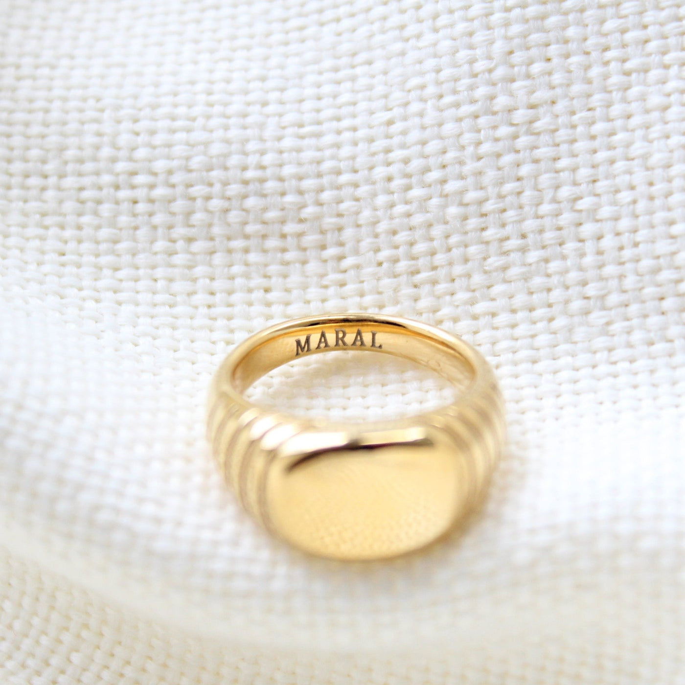 New Signet Ring in Yellow Gold - Maral Kunst Jewelry
