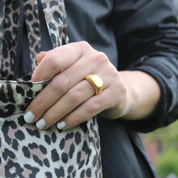 New Signet Ring in Yellow Gold - Maral Kunst Jewelry