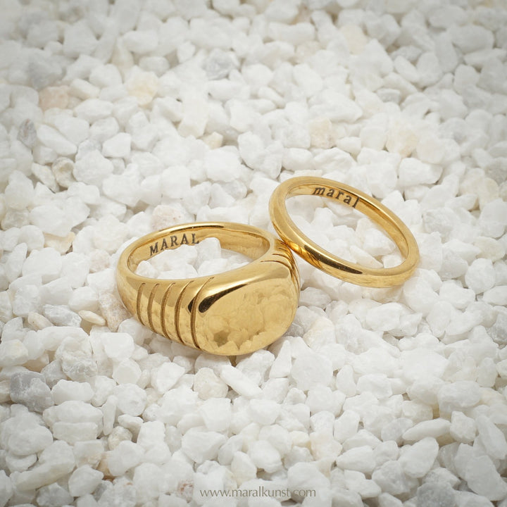 New Signet Ring in Yellow Gold - Maral Kunst Jewelry
