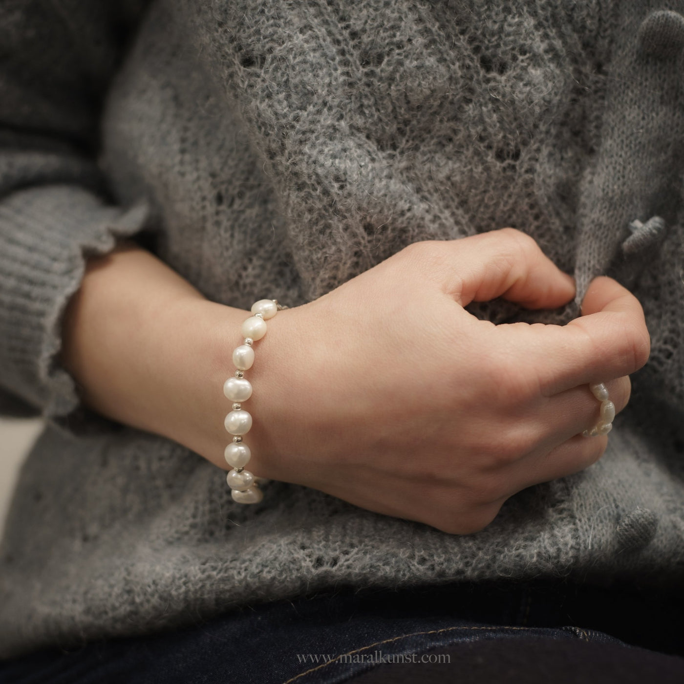 Classic White Pearl Bracelet - Maral Kunst Jewelry