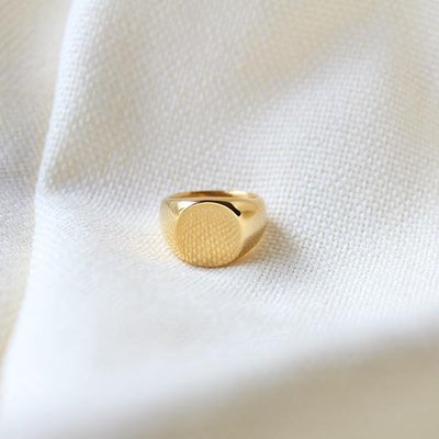 Shiny Golden Signet Ring - Maral Kunst Jewelry